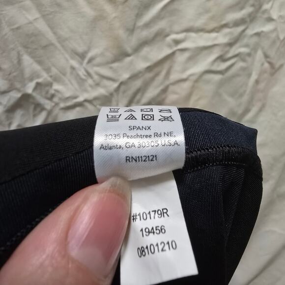 Spanx Half Slip SmartGrip Tummy Control Sculpting Shapewear 10179R Black Large - Picture 8 of 8